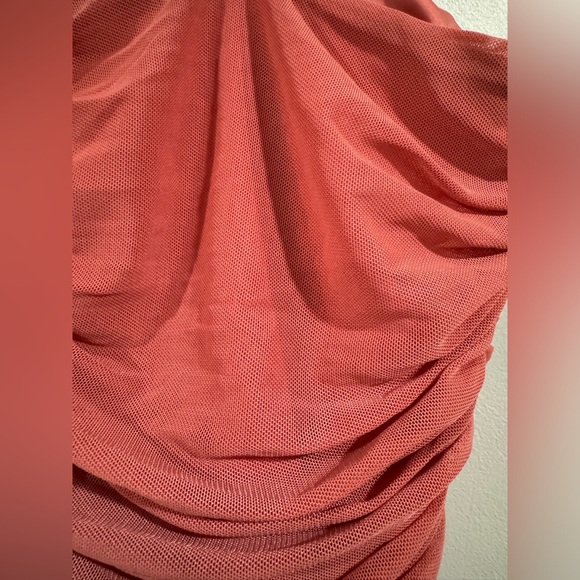 Express - Rouched Tank - Picture 2 of 3